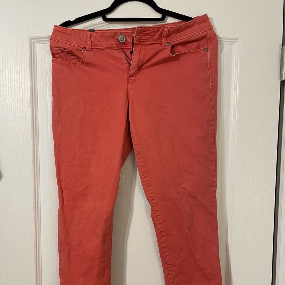 Lauren Conrad Capris, size 10